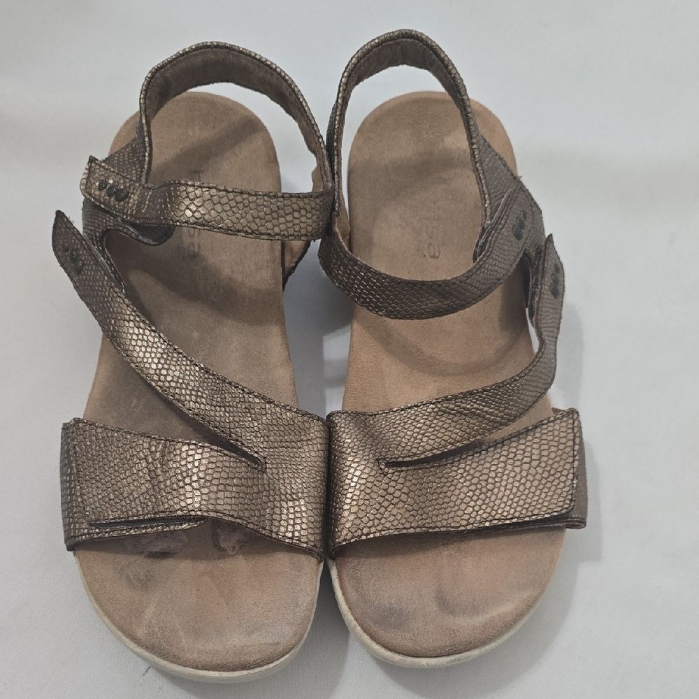 Halsa Metallic Bronze Textured Slip-On Sandal 10M